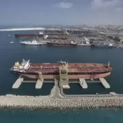 Bloomberg: В Індії та ОАЕ з'являються нові компанії з танкерами, які транспортують нафту РФ