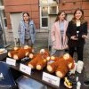 Франківські студенти-медики зібрали на благодійному ярмарку понад 23 тис. грн для ЗСУ. ФОТО