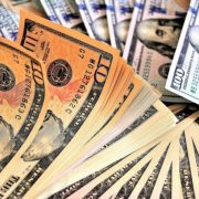 Курс долара до кінця 2023 року: експерти спрогнозували середню вартість валюти в Україні