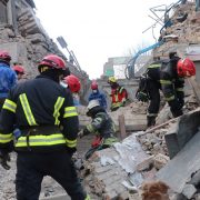 На Київщині дрони пошкодили цивільний об’єкт: троє загиблих