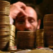 Нацбанк: Державний та приватний борг України зріс маже до 90% від ВВП