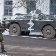 Окупанти влаштовують провокації в Луганській області: Їздили на техніці з прапором України