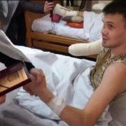 Президент нагородив важкопораненого прикарпатця орденом “За мужність” ІІІ ступеня