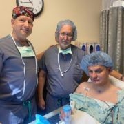 Прикарпатському військовому, який втратив ноги, в США повертають і зір: в оці знайшли шмат гуми