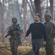 Зеленський присвоїв Харкову почесну відзнаку “Місто-герой України”