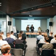 Для студентів УКД відбувся майстер-клас із пілотування дронів. ФОТО
