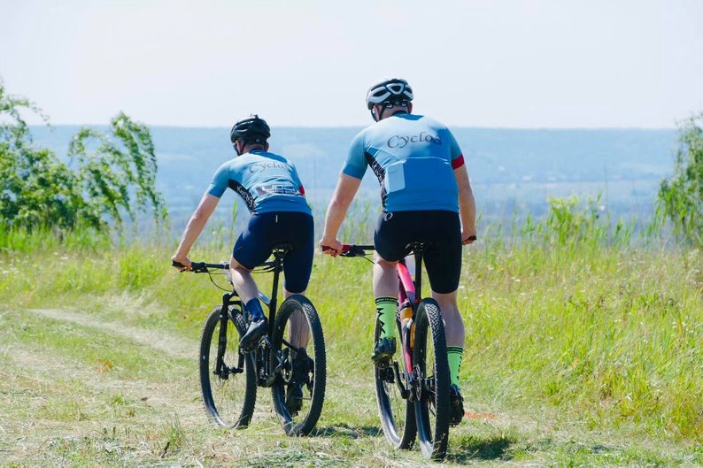 45 учасників з різних міст: у Калуші на Франківщині відбулися традиційні велосипедні перегони