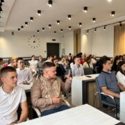 Стажувались у різних департаментах: у Франківську відзначили учасників проєкту Молодь і влада. ФОТО