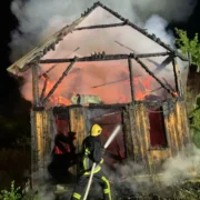 У селі Саджава горіла господарська будівля. ФОТО