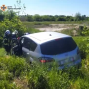 В Тлумачі автівки злетіла з дороги: постраждала людина