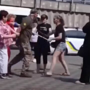 Представники ТЦК побили жінок, які намагалися витягти чоловіка з авто