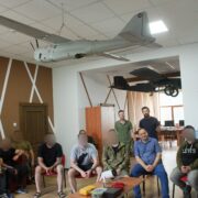 Пілотів бойових дронів безкоштовно навчають у франківській школі «Вітруган». ФОТО