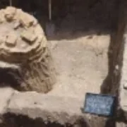 У центрі Острога знайшли старовинний посуд і невідому підземну споруду