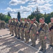 Випускники кафедри військової підготовки ПНУ ім. В.Стефаника склали Військову присягу. ФОТО