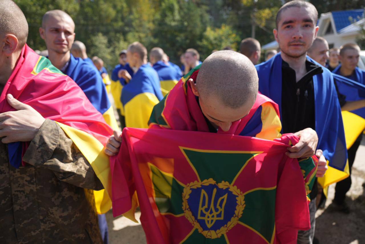 Ще 115 захисників повернули з російського полону