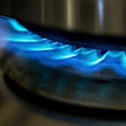 “Тариф на газ для населення підвищать вдвічі”: у Нафтогазі готують непросте рішення, ціна на блакитне паливо зросте