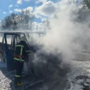 Неподалік Івано-Франківська горів автомобіль