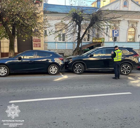 П'яна водійка вчинила ДТП у центрі Франківська