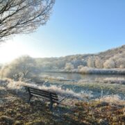 Влупить 5-градусний мороз: Україну атакують сильні заморозки