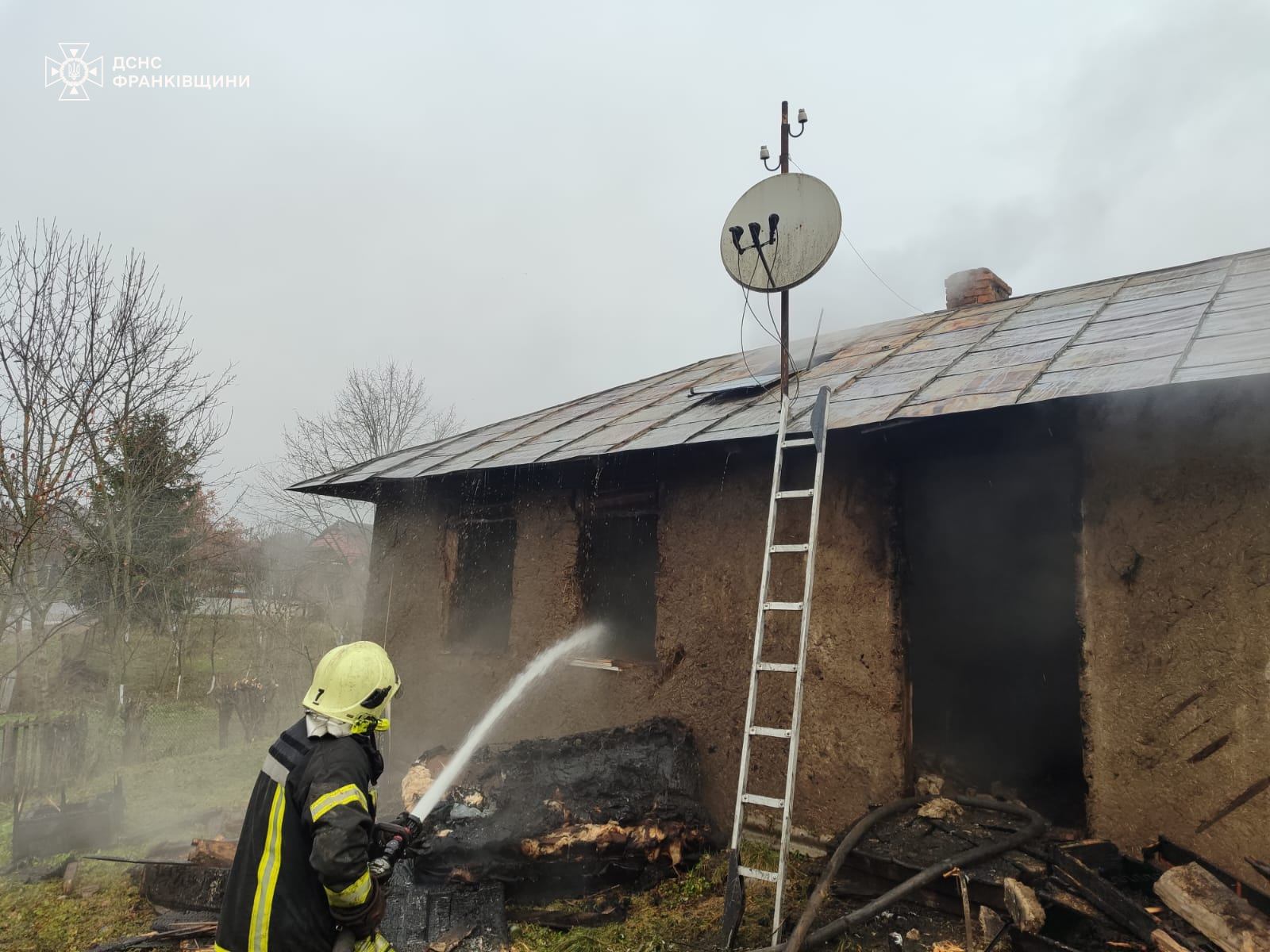 Під час пожежі на Коломийщині загинула жінка