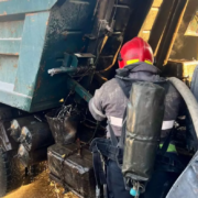 У Франківську посеред вулиці зайнявся автомобіль