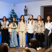 Франківські студенти стали помічниками святого Миколая та відвідали сиротинець