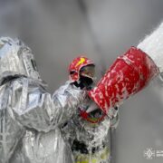 Рятувальники ліквідовують спричинені обстрілами пожежі