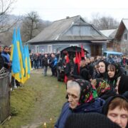 З військовими почестями поховали навідника з Делятинщини