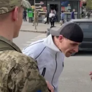 Заробітчани та біженці – увага: чи шукатимуть ТЦК українських чоловіків за кордоном