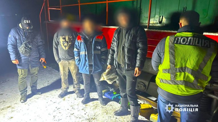 На Прикарпатті викрили схему розкрадання дизпалива з «Укрзалізниці»