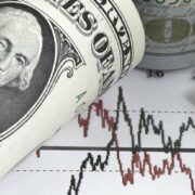 Долар США летить в прірву: що відбувається з валютою