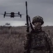 Мобілізація молоді: хто вже прийшов до ЗСУ по “Контракт 18-24” розповіли правду про виплати – відео