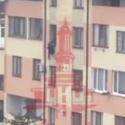 На Довженка чоловік вистрибнув з вікна