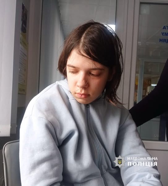 Поліція Прикарпаття встановлює особу неповнолітньої