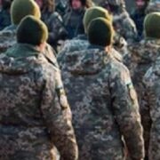 “Повістки і великі штрафи масово накриють чоловіків цих категорій до 1 квітня, ТЦК шукає людей”: мобілізація посилюється