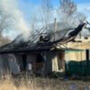 У селі Вікторів ліквідували пожежу, спричинену вибухом газоповітряної суміші