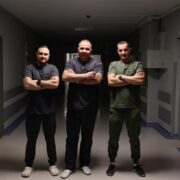 «Я не віддам руку!» — у Франківську вперше провели унікальну операцію з 3D-ендопротезом для військового