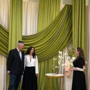 Любов без кордонів: у Ратуші Франківська одружилася пара з Франції та Краматорська