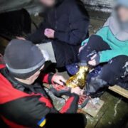 Сніги замість пролісків: рятувальники розшукали туристів на горі Кукул