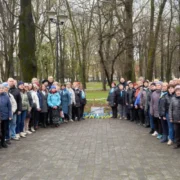 У Франківську матері Героїв висадили Алею пам’яті