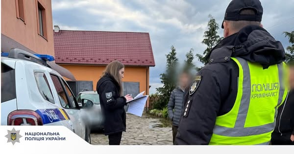 На Прикарпатті нетверезий водій збив жінку та втік з місця ДТП — його оперативно затримала поліція
