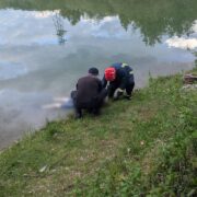 Трагедія на Косівщині: рятувальники дістали з водойми тіло жінки